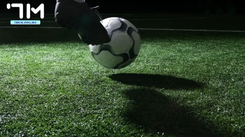 Poker trong bóng đá được hiểu như thế nào?